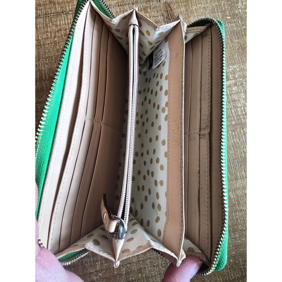 Kate Spade Wallet with lots of interior card slots - Picture 8 of 12